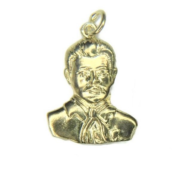 Jesus malverde on sale gold pendant